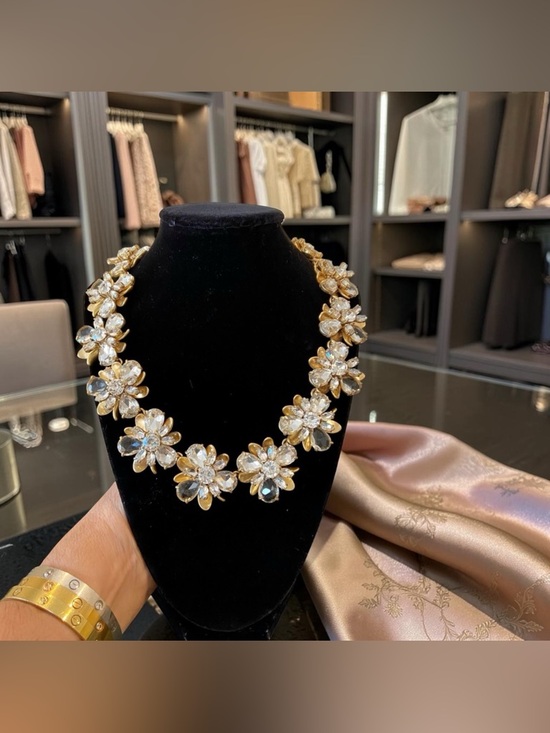 J. Crew Jewelry - NWT luxe party authentic classic J. Crew flower bomb crystal statement necklace